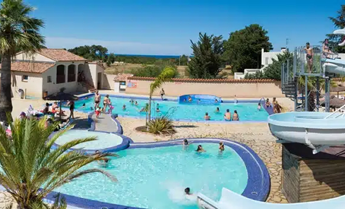 Piscine La Coste Rouge Le Front de Mer Camping Club 4 Étoiles