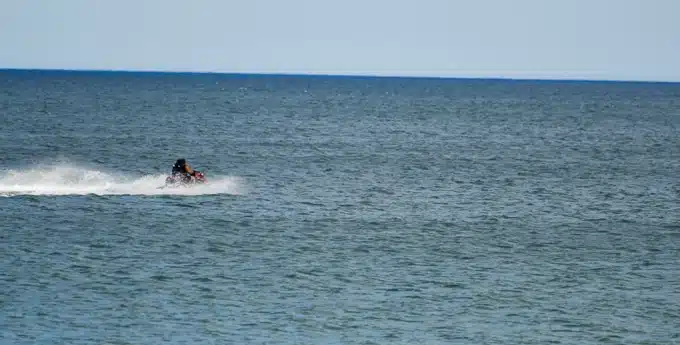Jet-ski Jet-ski